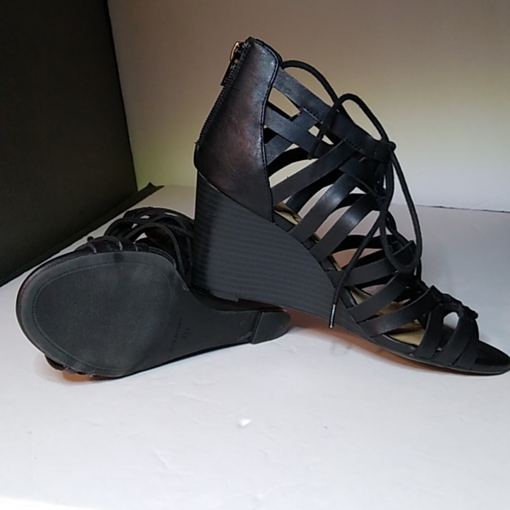 American Rag Cie .Ar Akyle . Women's Sandals Lace up . Black . 7M